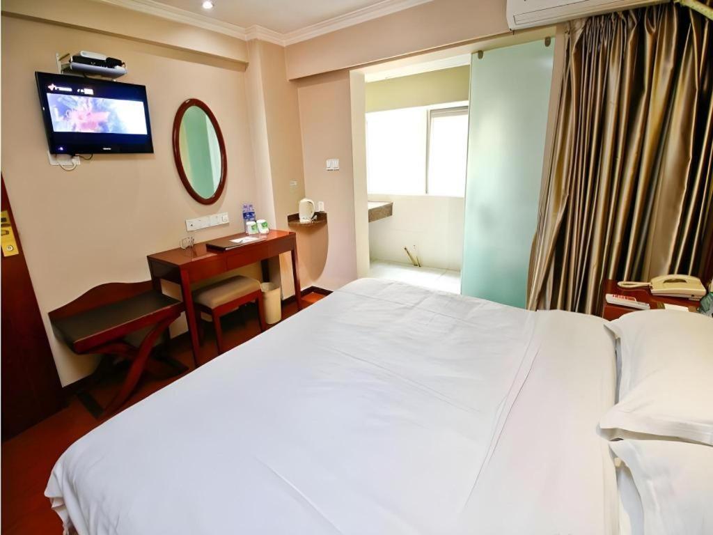 Greentree Inn Xi'An Bell And Drum Tower Food Street Ancient City Wall Ximen Express Hotel Exterior foto